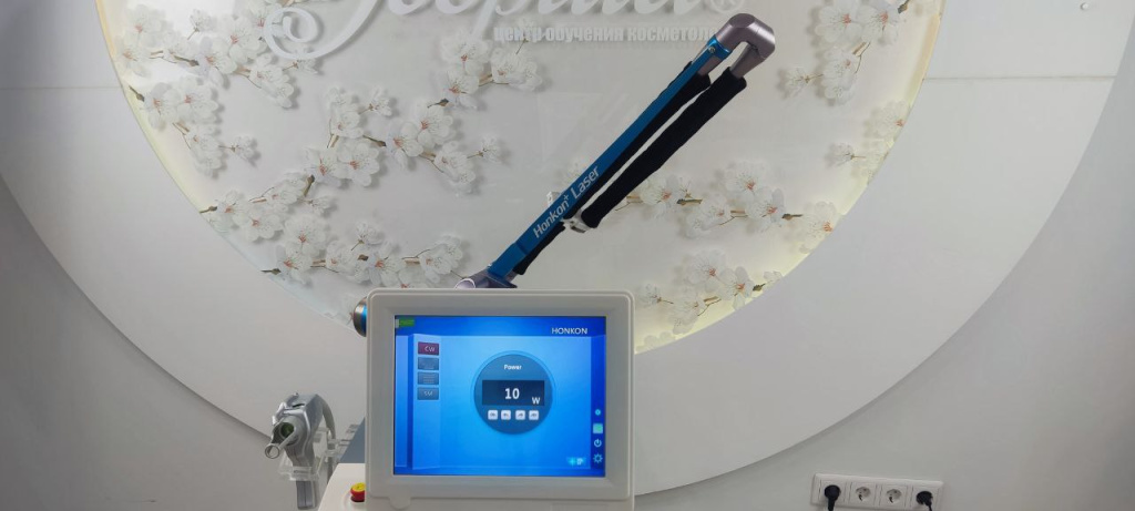 Аппарат фракционного лазера с вагинальной насадкой СО2 YILIYA-10600Chb (фото)